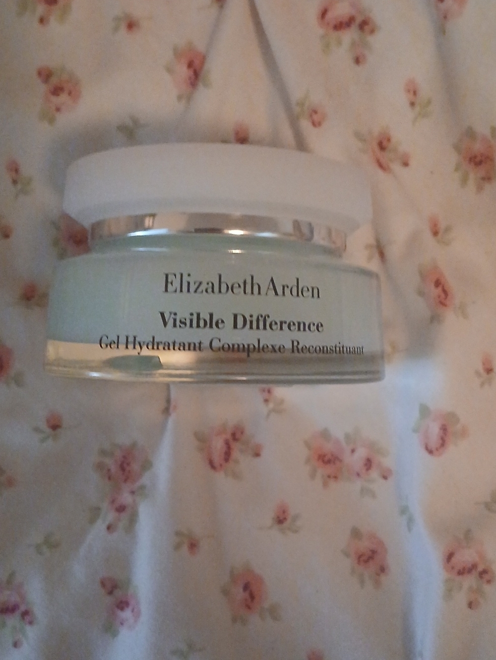 Elizabeth Arden Visible Difference Hydrating Gel Cream . NWOB